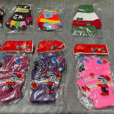 12 x Childrens Gloves